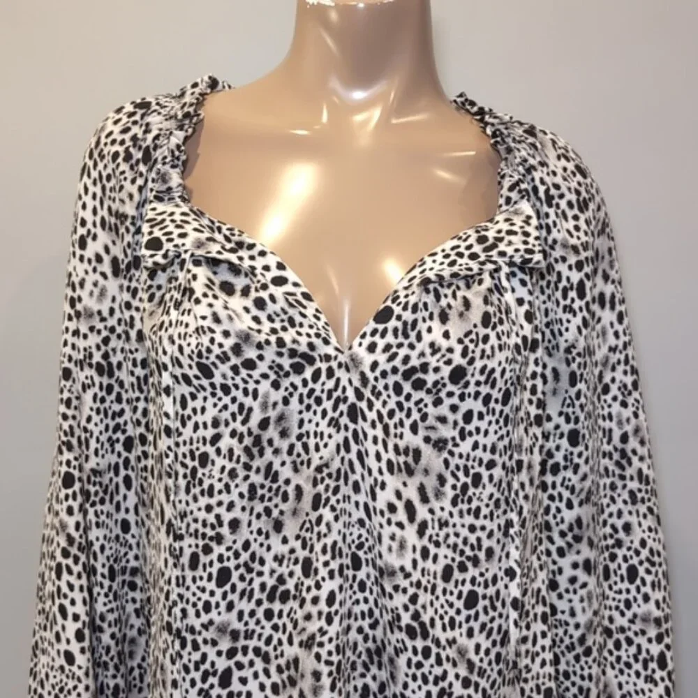 3/$20 A New Day Flowy Cheetah Print Blouse Smocked Keyhole Long Balloon Sleeve - Picture 10 of 14